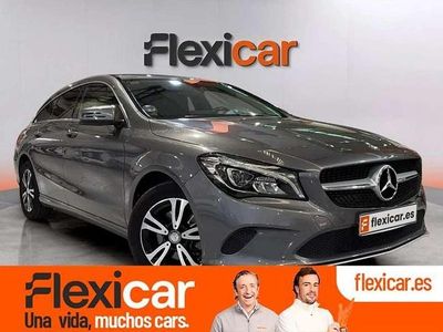 Usado Mercedes CLA200 Shooting Brake 136 CV (100 kW) 2017 Gris Familiar
