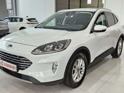 Usado Ford Kuga Titanium 120 CV (88 kW) 2020 Blanco SUV