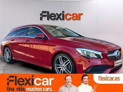 Usado Mercedes CLA200 Shooting Brake 136 CV (100 kW) 2017 Rojo Familiar