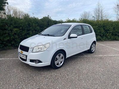 Usado Chevrolet Aveo LS 101 CV (74 kW) 2011 Blanco Berlina