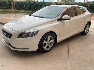 Usado Volvo V40 Momentum 120 CV (88 kW) 2015 Blanco Berlina