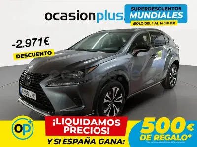 Usado Lexus NX300h 197 CV (144 kW) 2021 Gris / plata SUV