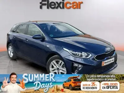 Usado Kia Ceed 140 CV (102 kW) 2020 Azul Utilitario