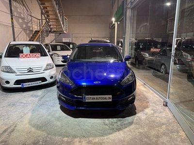 Usado Ford Focus ST 185 CV (136 kW) 2016 Azul Berlina