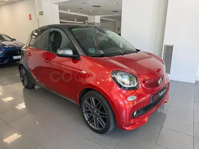 Usado Smart ForFour Prime 90 CV (66 kW) 2017 Granate Utilitario