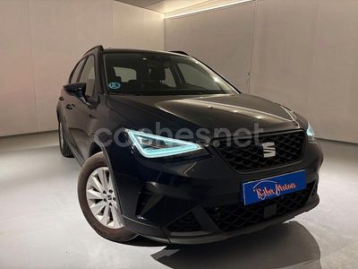 Usado Seat Arona Style Plus 110 CV (80 kW) 2022 Azul SUV
