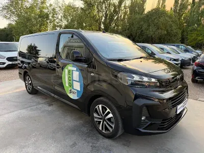 Usado Peugeot Traveller Business-Line 180 CV (132 kW) 2025 Negro Monovolumen