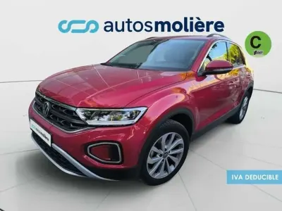 Usado VW T-Roc Life 150 CV (110 kW) 2023 Rojo SUV
