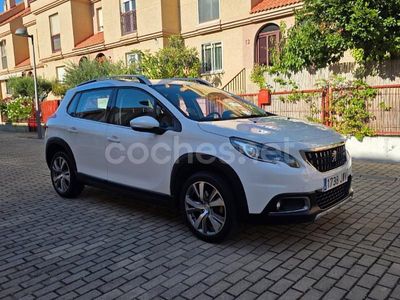Usado Peugeot 2008 Allure 110 CV (80 kW) 2017 Blanco SUV