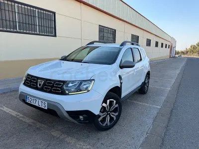 Usado Dacia Duster Comfort 115 CV (84 kW) 2021 Blanco SUV