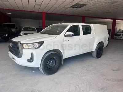 Usado Toyota HiLux 150 CV (110 kW) 2022 Blanco Pickup/Camioneta