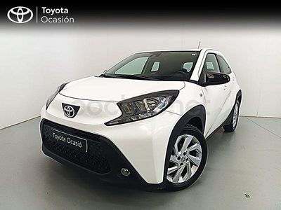 Usado Toyota Aygo X Play 72 CV (52 kW) 2024 Blanco SUV
