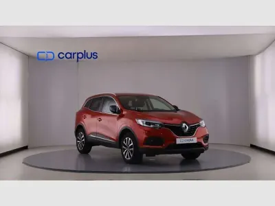 Usado Renault Kadjar LIMITED 140 CV (102 kW) 2021 Rojo SUV