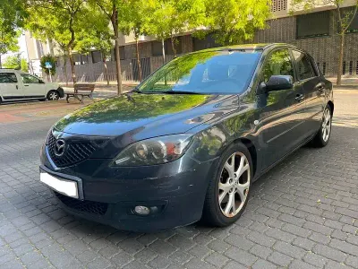 Usado Mazda 3 Sportive 109 CV (80 kW) 2007 Gris / plata Berlina