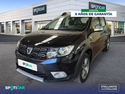 Usado Dacia Sandero Comfort 90 CV (66 kW) 2018 Negro Utilitario