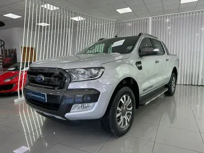 Usado Ford Ranger Wildtrack 200 CV (147 kW) 2019 Gris / plata Pickup/Camioneta