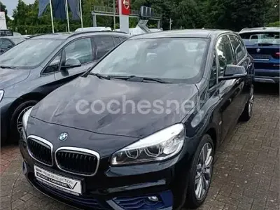 Usado BMW 216 Active Tourer Sport Line 116 CV (85 kW) 2016 Negro Monovolumen