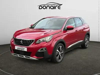 Usado Peugeot 3008 Allure 130 CV (95 kW) 2019 Granate SUV