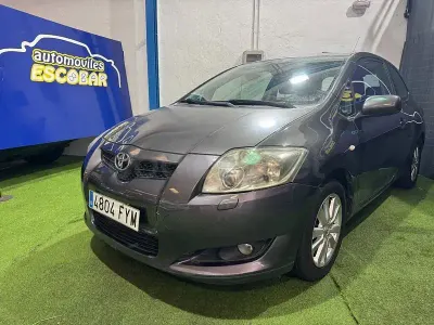 Usado Toyota Auris Sol 124 CV (91 kW) 2007 Gris / plata Utilitario