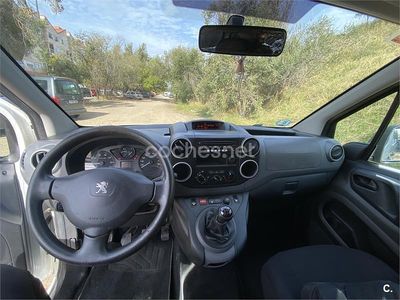 Usado Peugeot Partner Tepee Access 75 CV (55 kW) 2016 Blanco Monovolumen