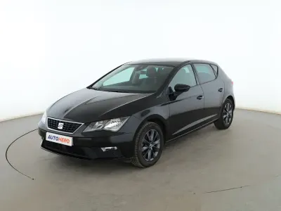 Usado Seat Leon Style 115 CV (84 kW) 2019 Negro Berlina