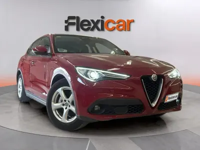 Usado Alfa Romeo Stelvio Executive 180 CV (132 kW) 2018 Rojo SUV