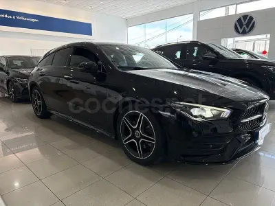 Usado Mercedes CLA200 Shooting Brake 150 CV (110 kW) 2021 Negro Familiar