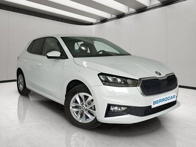 Usado Skoda Fabia Selection 95 CV (69 kW) 2024 Blanco Utilitario