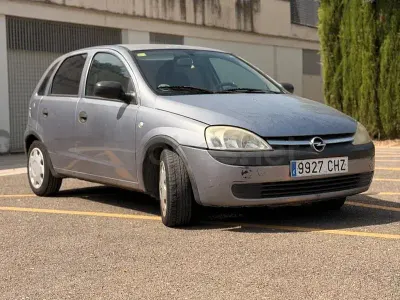 Usado Opel Corsa Edition 75 CV (55 kW) 2003 Gris / plata Utilitario