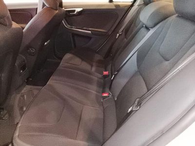 Blanco Usado 2011 Volvo S60 Kinetic Berlina | 10.990 €