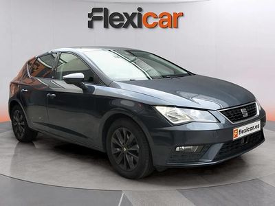 Usado Seat Leon ST Style 131 CV (96 kW) 2020 Gris Familiar