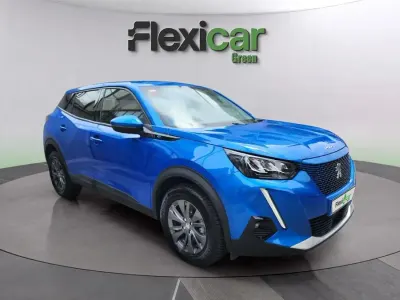 Usado Peugeot e-2008 Active 100 kW (136 CV) 2021 Azul SUV