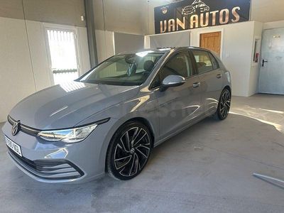 Usado VW Golf VIII 115 CV (84 kW) 2022 Gris / plata Berlina