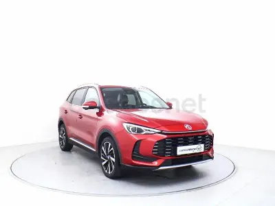 Usado MG ZS Luxury 197 CV (144 kW) 2025 Rojo SUV