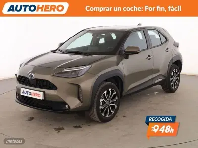 Usado Toyota Yaris Cross Active 116 CV (85 kW) 2023 Amarillo SUV