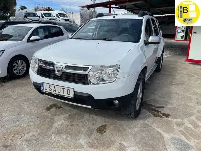 Käytetty Dacia Duster Ambiance 90 HP (66 kW) 2011 Valkoinen Katumaasturi