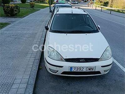 Usado Ford Focus Ambiente 90 CV (66 kW) 2003 Blanco Familiar