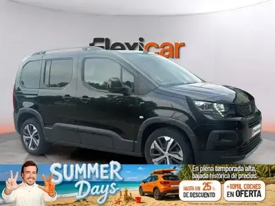 Usado Peugeot Rifter GT 130 CV (95 kW) 2023 Gris Monovolumen