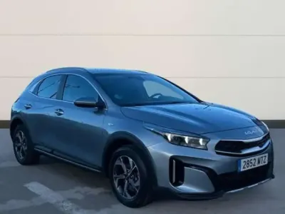Usado Kia XCeed 140 CV (102 kW) 2024 Plateado SUV
