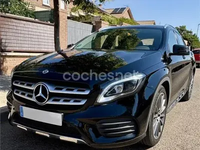 Usado Mercedes GLA180 122 CV (89 kW) 2020 Negro SUV