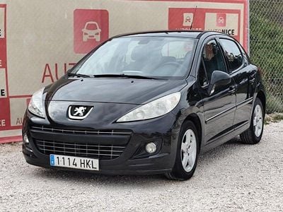 Usado Peugeot 207 Active 70 CV (51 kW) 2012 Negro Berlina