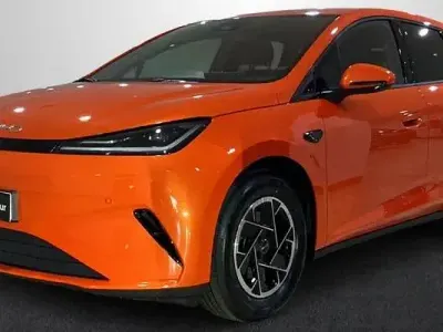 Usado BYD Dolphin Boost 155 kW (212 CV) 2026 Naranja Utilitario