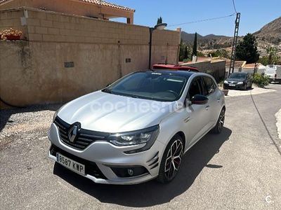 Usado Renault Mégane IV LIMITED 140 CV (102 kW) 2019 Gris / plata Berlina