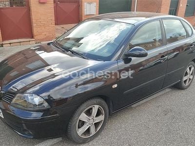 Usado Seat Cordoba Stella 75 CV (55 kW) 2002 Negro Familiar
