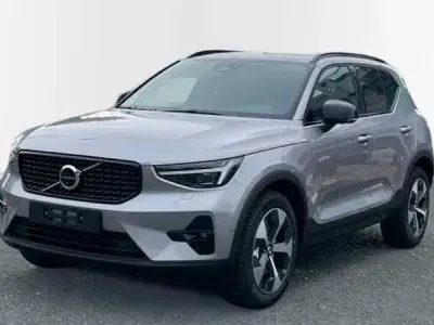Nuevo Volvo XC40 Ultra 163 CV (119 kW) 2026 Plateado SUV