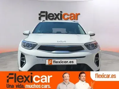 Usado Kia Stonic 100 CV (73 kW) 2022 Blanco SUV