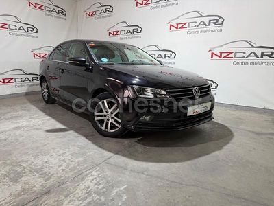 Usado VW Jetta Sportline 110 CV (80 kW) 2016 Negro Berlina