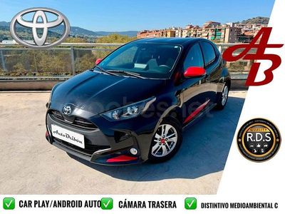 Usado Toyota Yaris 125 CV (91 kW) 2022 Negro Utilitario