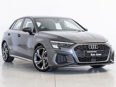 Usado Audi A3 Ambiente 150 CV (110 kW) 2022 Gris / plata Berlina