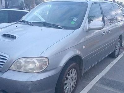 Gris Usado 2003 Kia Carnival Monovolumen | 2500 € (Super precio)